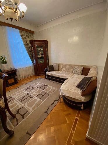 qobuda kirayə evlər: Badamdarda 2mertebeli binanın 2-cu mərtəbəsində yerləşən ümumi sahəsi — 1