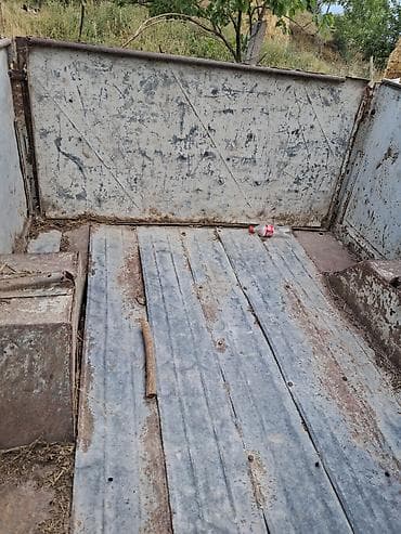 qosqu ev: UAZ-ın öz zavod lapeti (qoşqusu) təcili olaraq satılır. Normal — 7