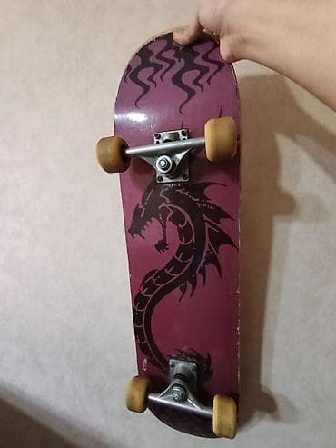 skateboard: Skateboard – tam komplekt - Taxta: klassik konkav formaya malik, üst — 1