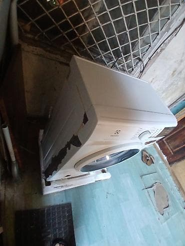Стиральная машина Electrolux, 6 кг, Автомат, Без сушки — 3