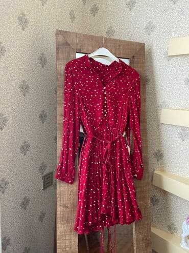 zapi satilir tecili: Tikileb (4-5 geyinilib)
Hec bir problem yoxdu
Razmer 36 S geder — 1