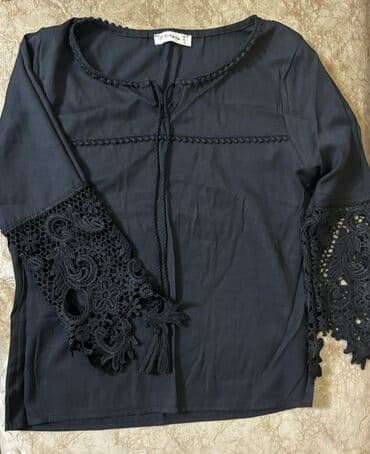 Çimərlik geyimləri: Qara bluz – ölçü S - Model: Uzunqol, yaxası iplə bağlanan/tasselli - — 1