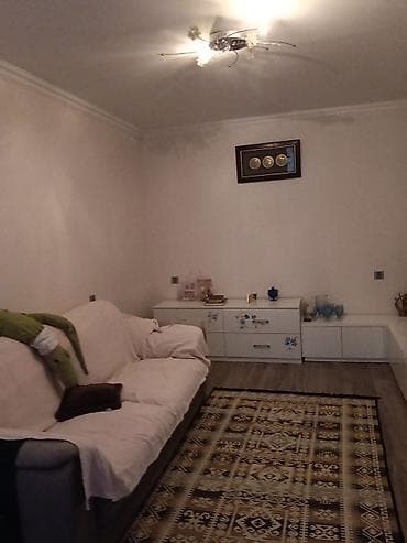 Ev üçün mebel: Mebel dəsti – yataq otağı və qonaq otağı üçün Yataq otağı: - Yumşaq — 4