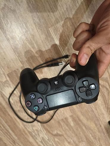 ipone 14 pro max: PlayStation 4 Pro konsolu 500+ online oyun 🎮🔥 1TB Yadaş💾 2 Aydır — 4