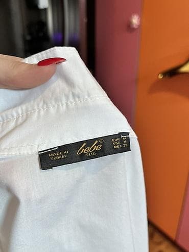 Bebe Plus qadın köynəyi - Rəng: ağ - Model: klassik yaxalıqlı — 2