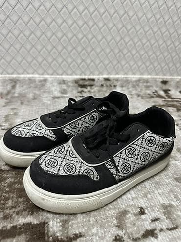 gumus uzuk: Maştağadadır Çox az istifadə olunub İçində tam təzəsi də var — 10