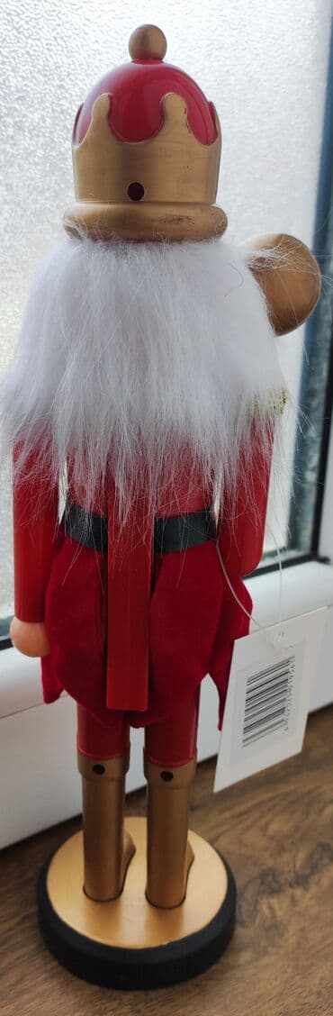 Mücrülər: Taxta Qozqıran fiquru – kral temalı dekor - Material: ağac, parçadan — 5