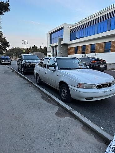 devo neksiya: Daewoo Nexia: 1.5 l | 2008 il Sedan — 3