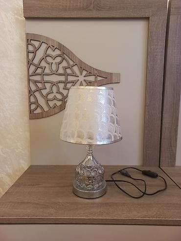 lan: Masaüstü dekorativ lampa
Yenidir, istifade olunmayib — 1