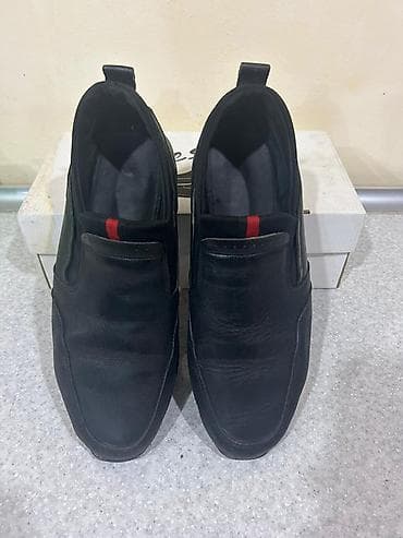 Kişi ayaqqabısı – qara rəng, slip-on model - Üst material: yumşaq