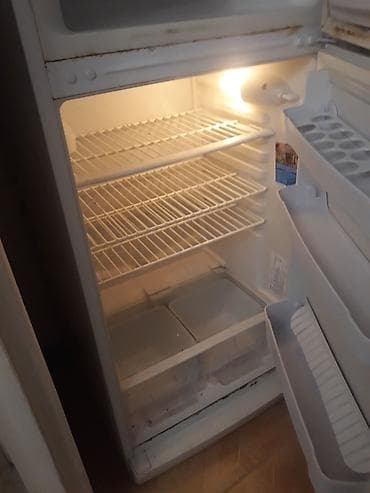 İşlənmiş 2 qapılı Indesit Soyuducu Satılır, rəng - Ağ