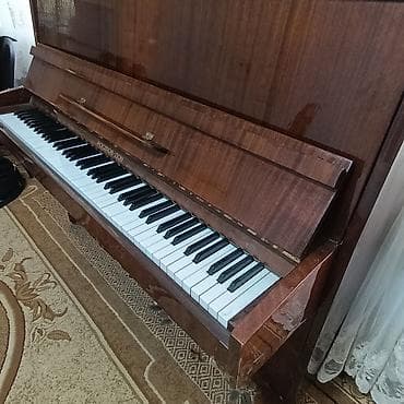 2 el piyano: Upright pianino – “Rostov-Don” - Korpus: parlaq laklı qəhvəyi taxta — 2