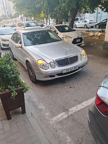 prius teker: Mercedes-Benz E-Class sedan (W211), gümüşü rəng. - Kuzov: 4 qapılı — 1
