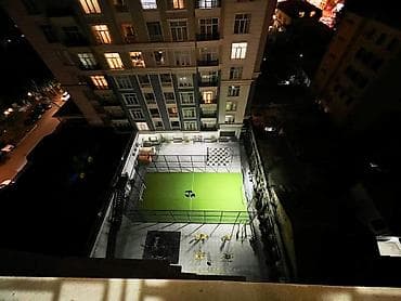 ev menzil: İnqilabla-Azadlığın kəsişməsində Fotolarda görsənən bütün əşyalarla — 10