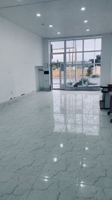 mərmər döşəmə: Fərqli ölçülərdə və çalarlarda mövcud olan mərmər plitələr müxtəlif — 9