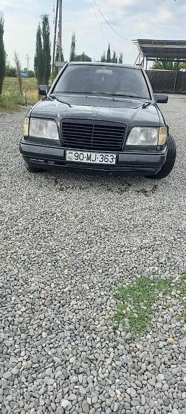 mercedes mikrobus: Mercedes-Benz E 250: 2.5 l | 1994 il Sedan — 4