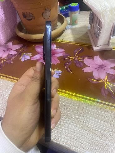 Бытовая техника: Honor X8c, 256 ГБ, цвет - Черный, Сенсорный, Две SIM карты — 3