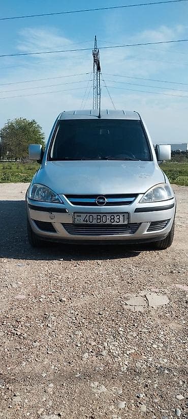 Opel Combo: 1.6 l | 2008 il 408350 km Van/Minivan