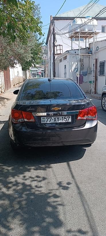 ford satisi: Chevrolet Cruze: 1.4 l | 2015 il 116857 km Sedan — 3