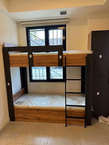 karaca azadliq: 40 ədəd kravat satılır. Əvvəlki Hosteldə olub. Hamısı yaxşı — 2