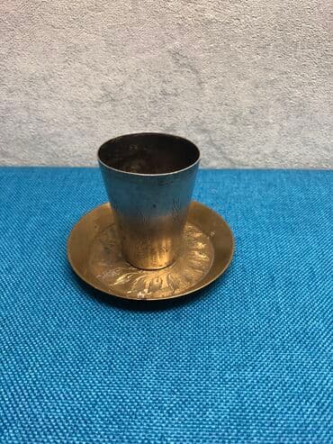 qizil onluq qiymeti 2022: Antik Latun Nelbeki ve murebbe qabi qiymet 1 eded ucun . 3 eded var — 7