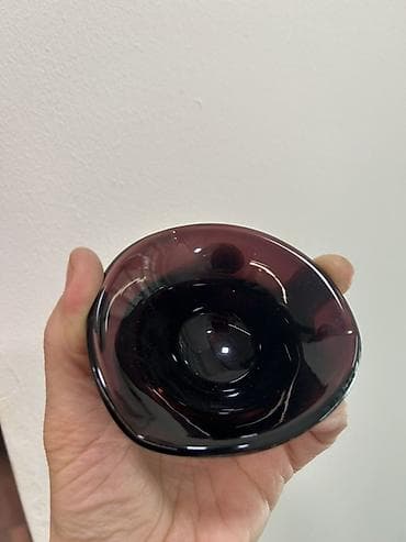 şuşe silen: Bədii şüşə qab – dekorativ külqabı. - Material: tam şüşə, içəridə — 5