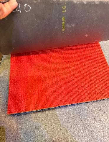 Потолок: Ofis/kommersiya məkanları üçün xalça plitələri - Növ: modullu xalça — 9