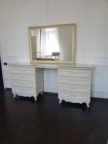 Klassik üslubda makiyaj/console dəsti Vizajistlər üçün dəst güzgü ilə at lalafo.az Klassik üslubda makiyaj/console dəsti Vizajistlər üçün dəst güzgü ilə