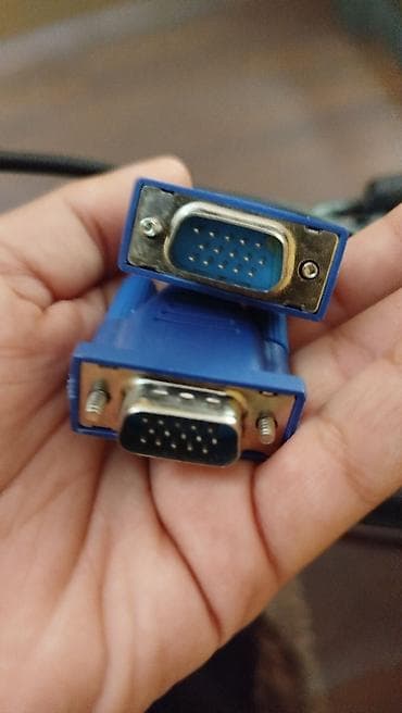 sip kabel: VGA kabeli – 15 pin, bir ucu VGA kişi (male), digər ucu VGA dişi — 2