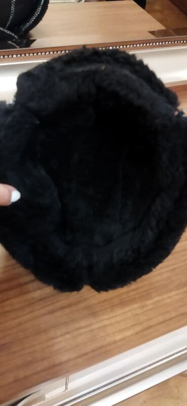 kişilər ucun papaq və şarf dəstləri: Qışpapaqları, kişi üçün,Rusiyadan alınıb,qara 25manat,qəhvəyi — 7