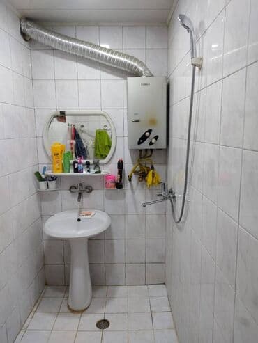 ist petrol tbilisi prospekti: Bakı, Yeni Günəşli Massiv D, 4 otaqlı, Köhnə tikili, 110 kv. m — 12