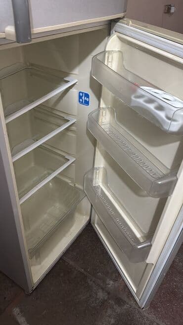 bergamo et ceken: Б/у 2 двери Beko Холодильник Продажа, цвет - Серебристый — 2