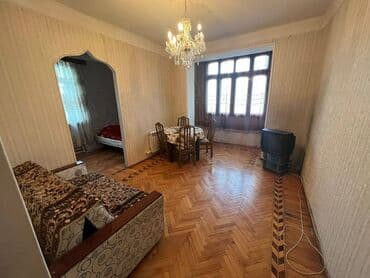 2 otaqlı mənzil vasitəçisiz: Bakixanov qesebesi,Bakixanov Mall nan uzbeuz 5 mertebeli binanin 4 cu — 5