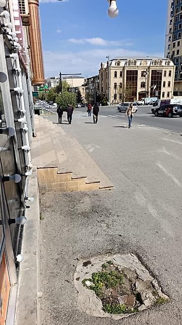 fast fud lar: Kiçik fast-food kafe sahəsi – interyer və avadanlıq hazır biznes — 5