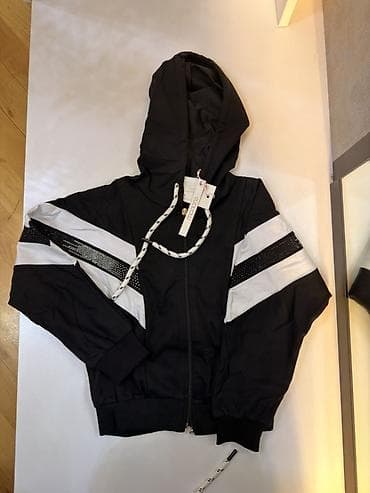 детские спортивные костюмы с начесом: Uşaq idman dəsti – 2 hissəli • Rəng: qara, ağ və qara parlaq dekor — 2