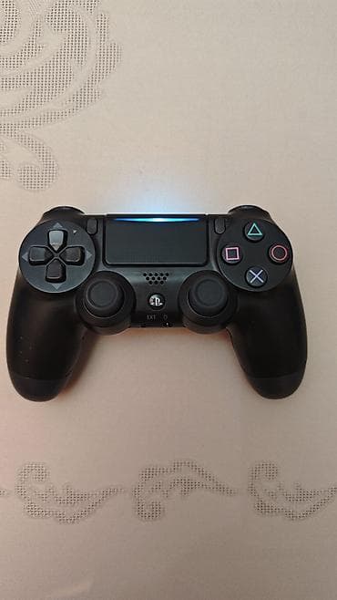 second son: Ps 4 controller. 2 gün öncə hədiyyə edilib. Original ve ya replika — 1