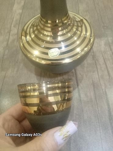 Qızılı zolaqlı şüşə qrafin və stəkan dəsti - Material: keyfiyyətli