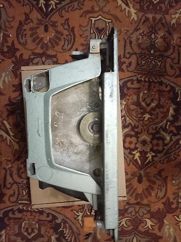 Mexaniki əl alətləri: Elektrik əl mişarı. 200mm diametrində mişar gedir. İç diametri 32mm — 4