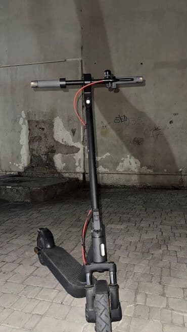 samakatlar elektiriksiz mingecevir ucuz: İşlənmiş Elektrik samokat 10", 501 - 750 Vt, 16 - 25 km/s — 6