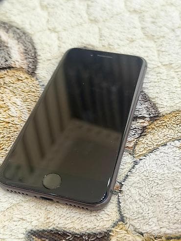 iphone 16 sadə: IPhone 8, Qara — 2