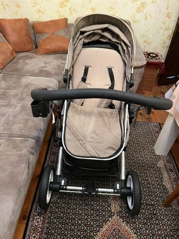 Uşaq geyimi və ayaqqabıları: Çıxarıla bilən beşikli araba, İşlənmiş — 7