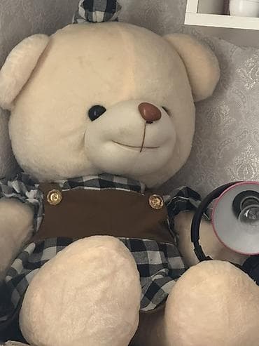 kub oyuncaq: Böyük ölçülü plyuş ayı oyuncağı - Rəng: krem-açıq bej - Üzündə — 1