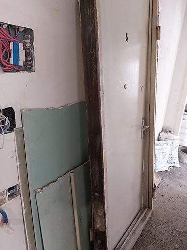 qapı gence: Işlənmir qalın dəmirdən sökülüb Elmlər ərazisi whatsapda,burda yaza — 2