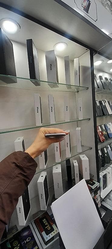 qiriq telefon: IPhone X, 64 GB, Gümüşü, Kredit — 5