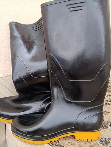 Botinkalar: Qara rezin çəkmələr – suya davamlı iş/bağ çəkmələri.( ltalia) - — 1