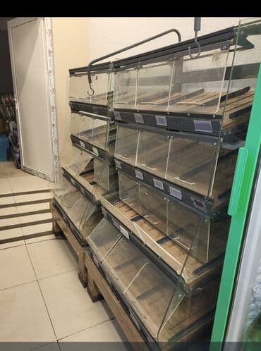 Dolab vitrinləri: Şüşəli dolab vitrini, İşlənmiş, Rayonlara çatdırılma, Ödənişli çatdırılma, Ünvandan götürmə