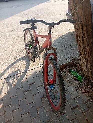 Tam asqılı dağ velosipedi - Çərçivə: ön üçbucaq qırmızı, arxa hissə — 4