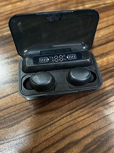 Tam simsiz qulaqcıqlar + şarj qutusu Xüsusiyyətlər: - Kompakt, qara
