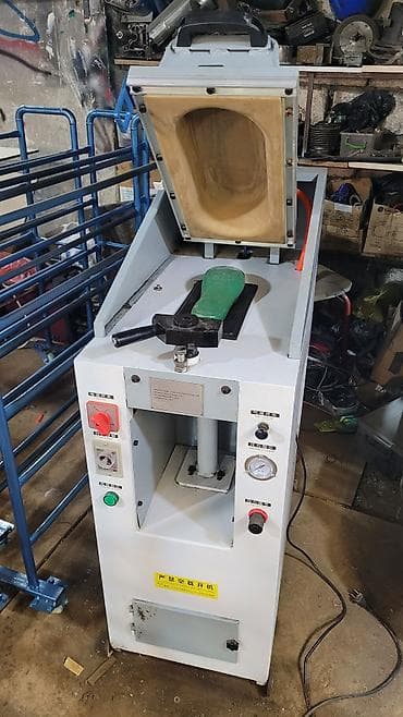 istehsal avadanlıqları: Aşağıdakı avadanlıqlar satılır: 1) Termoforminq/Preslə formalaşdırma — 4