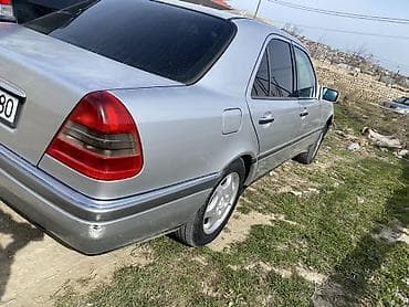 mersedes disqileri: Mercedes-Benz S-Class: 1.8 l | 1995 il Sedan — 3